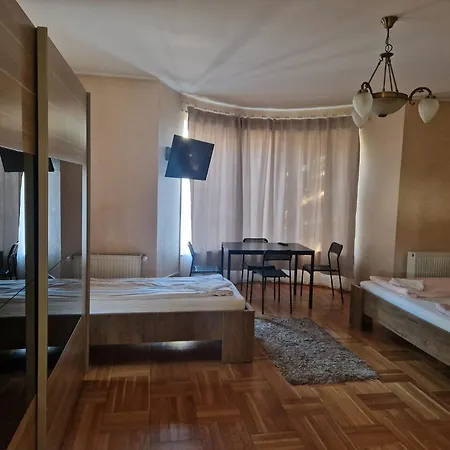 Bigcitty Πανσιόν